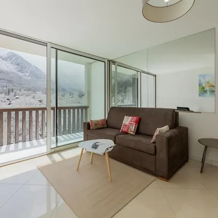 Riverside Mont Blanc View - Happy Chamonix