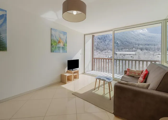 Riverside Mont Blanc View - Happy *