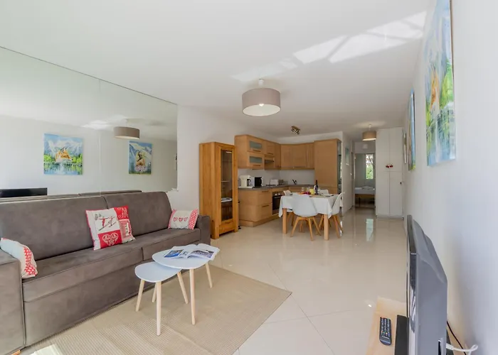 Riverside Mont Blanc View - Happy *